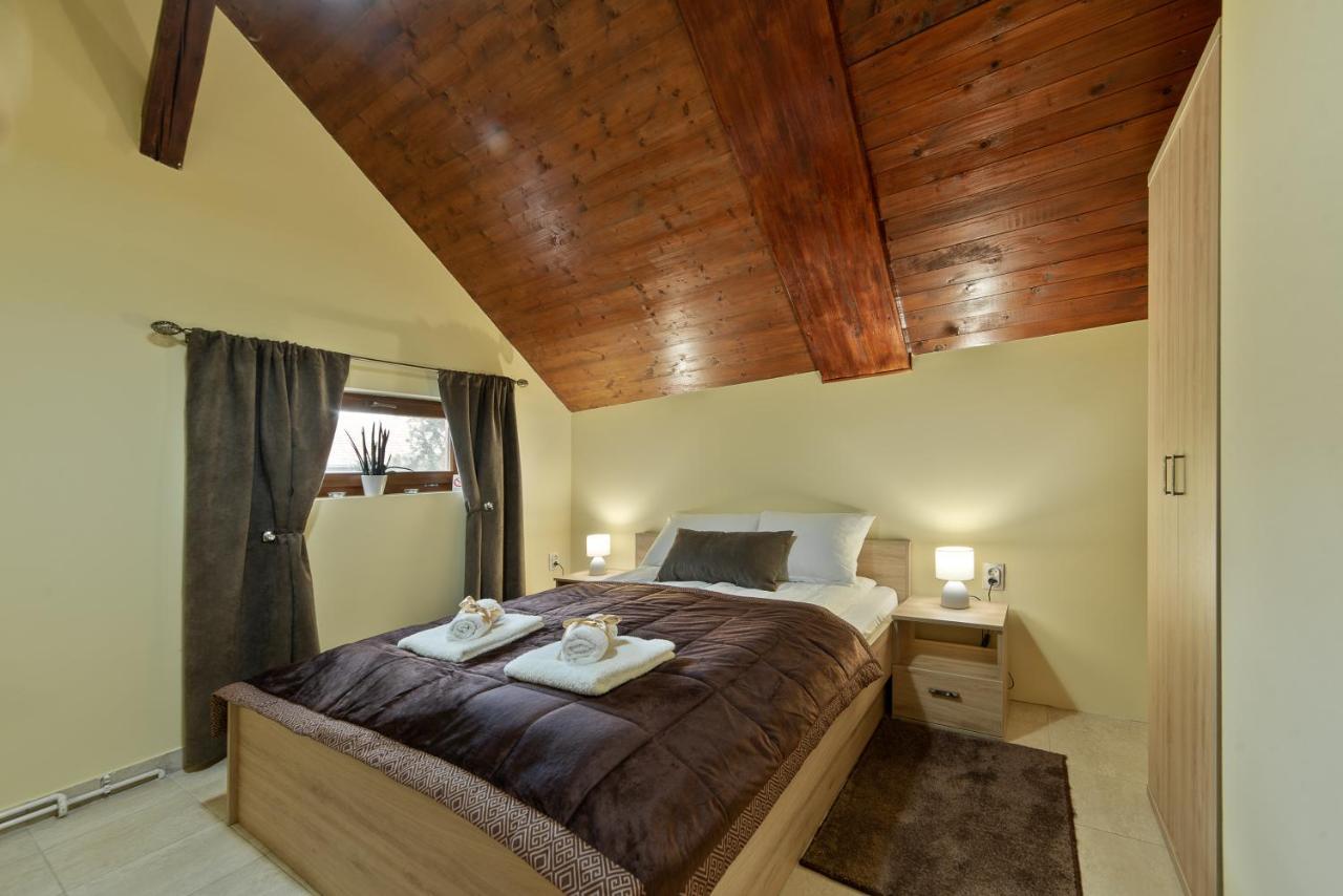 Dumalux Apartment 苏博蒂察 外观 照片